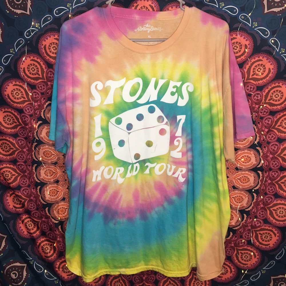 L Rolling Stones Tie-dye Tee